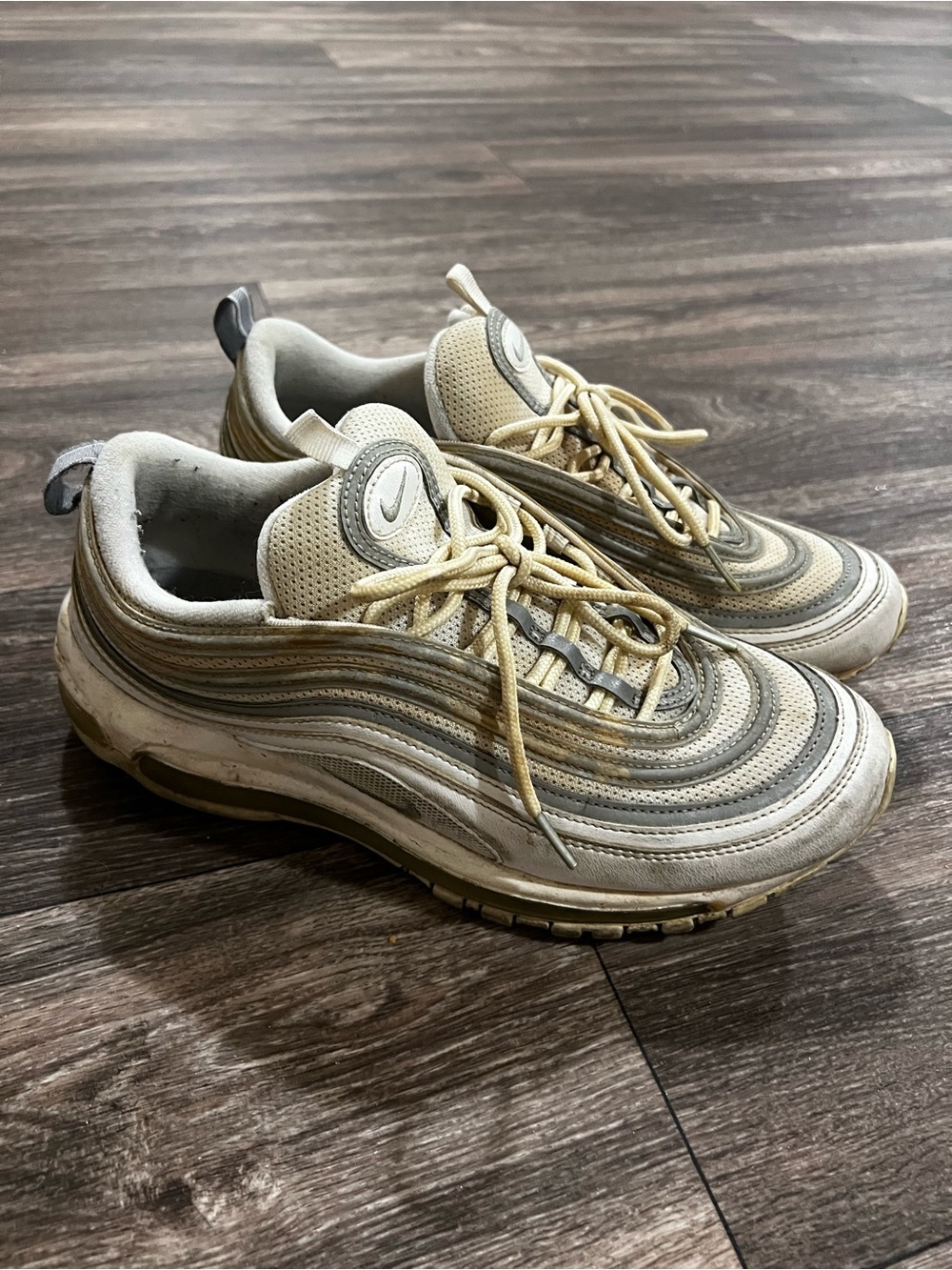 Nike Men’s Air Max 97 White and Gray Sneakers size US 9 / EUR 42.5